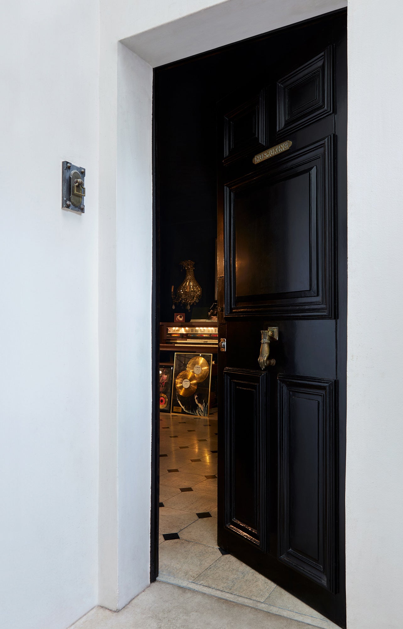 THE MAISON GAINSBOURG17